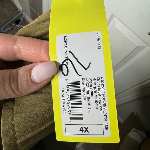 ALL IN MOTION NWT Woman’s Olive Green Drawstring Shorts Size 4XL Athletic - Picture 6 of 7